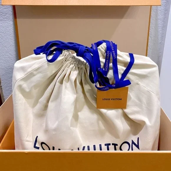 Louis Vuitton OnTheGo Wild At Heart GM Bag - Picture 6 of 16